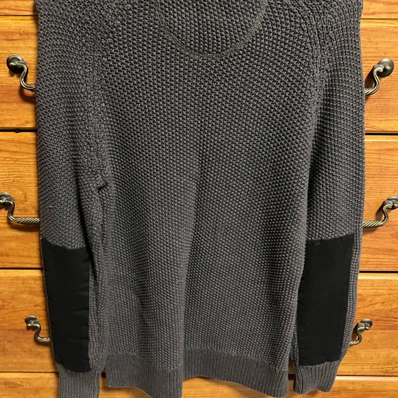 Carhartt women’s Gray Knit Sweater medium - Picture 5 of 7
